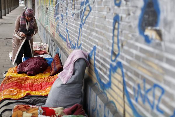 Een dakloos op straat