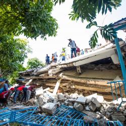 Maison effondrée en Haïti - (c) Ralf Tedy Erol